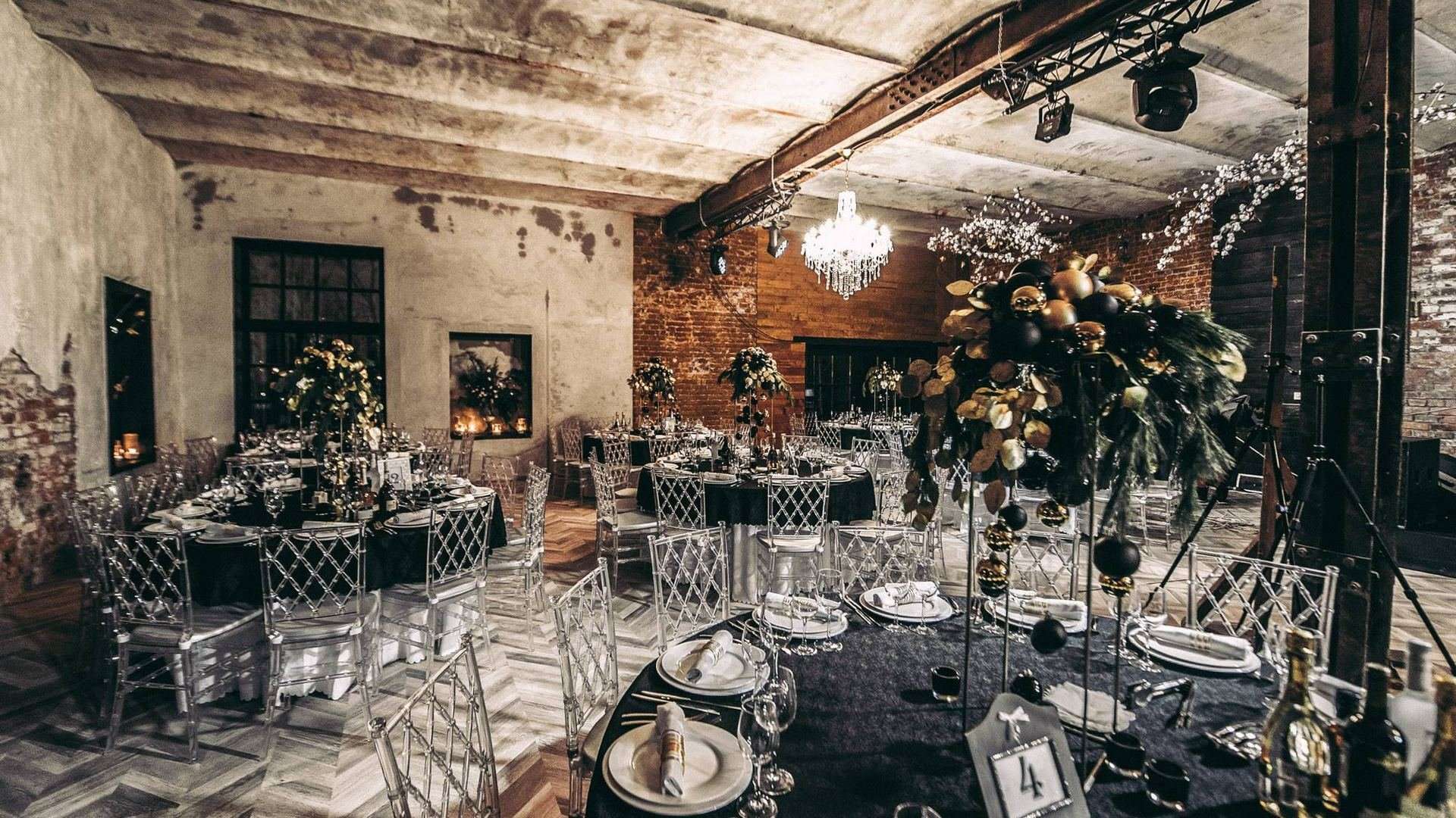 Слобода лофт. Зал Backyard Loft Hall. Лофт Холл бэкъярд. Loft Hall Backyard свадьба. Loft Hall зал Монблан.