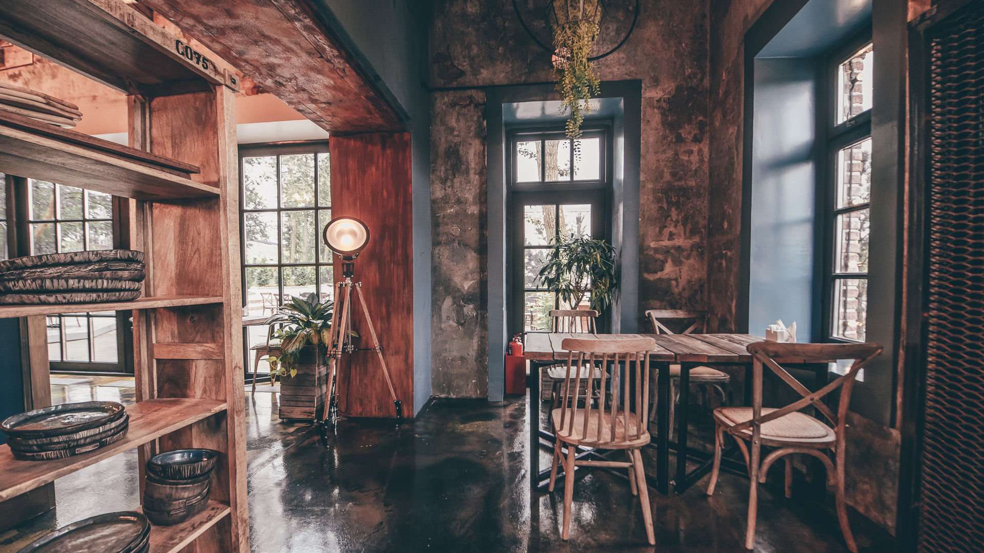 Слобода лофт. Лофт Холл контрабанда. Loft Hall зал контрабанда. Лофт контрабанда Автозаводская. Лофт контрабанда Ленинская Слобода.